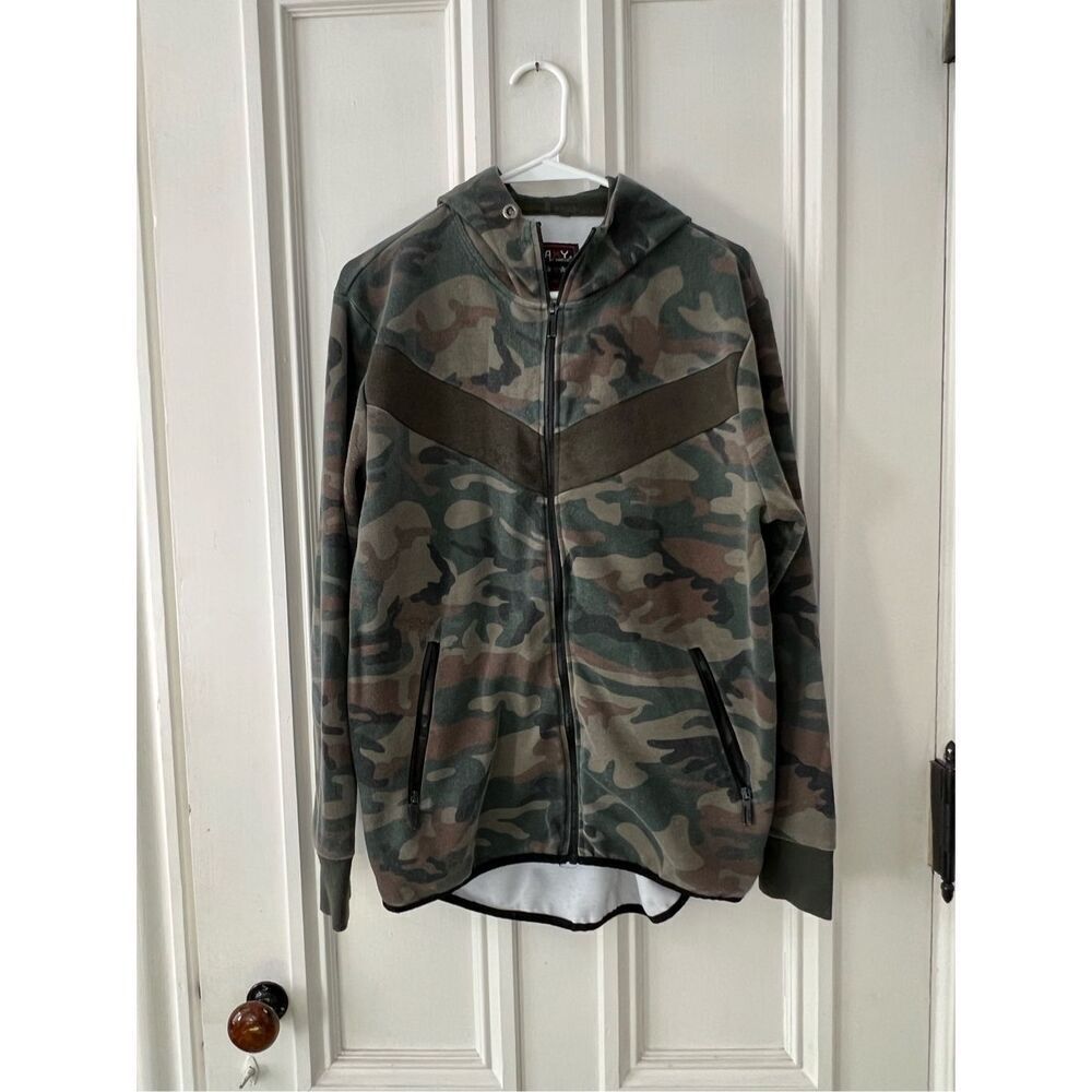 Galaxy by Harvick Men's camouflage hoodie with chevron stripe M